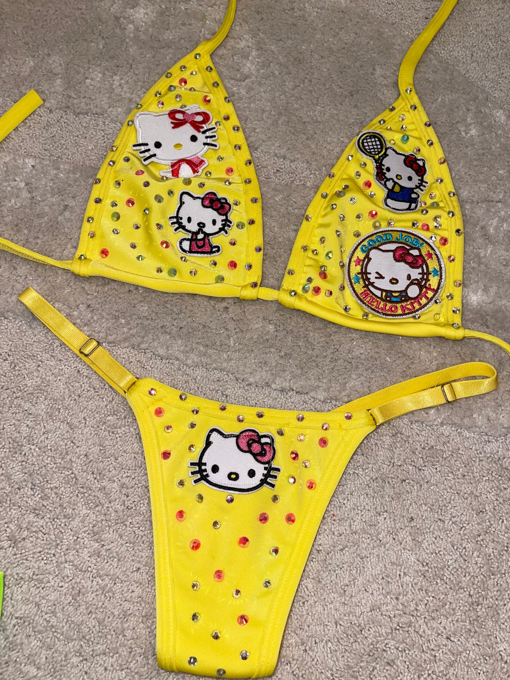 Kitty yellow 061