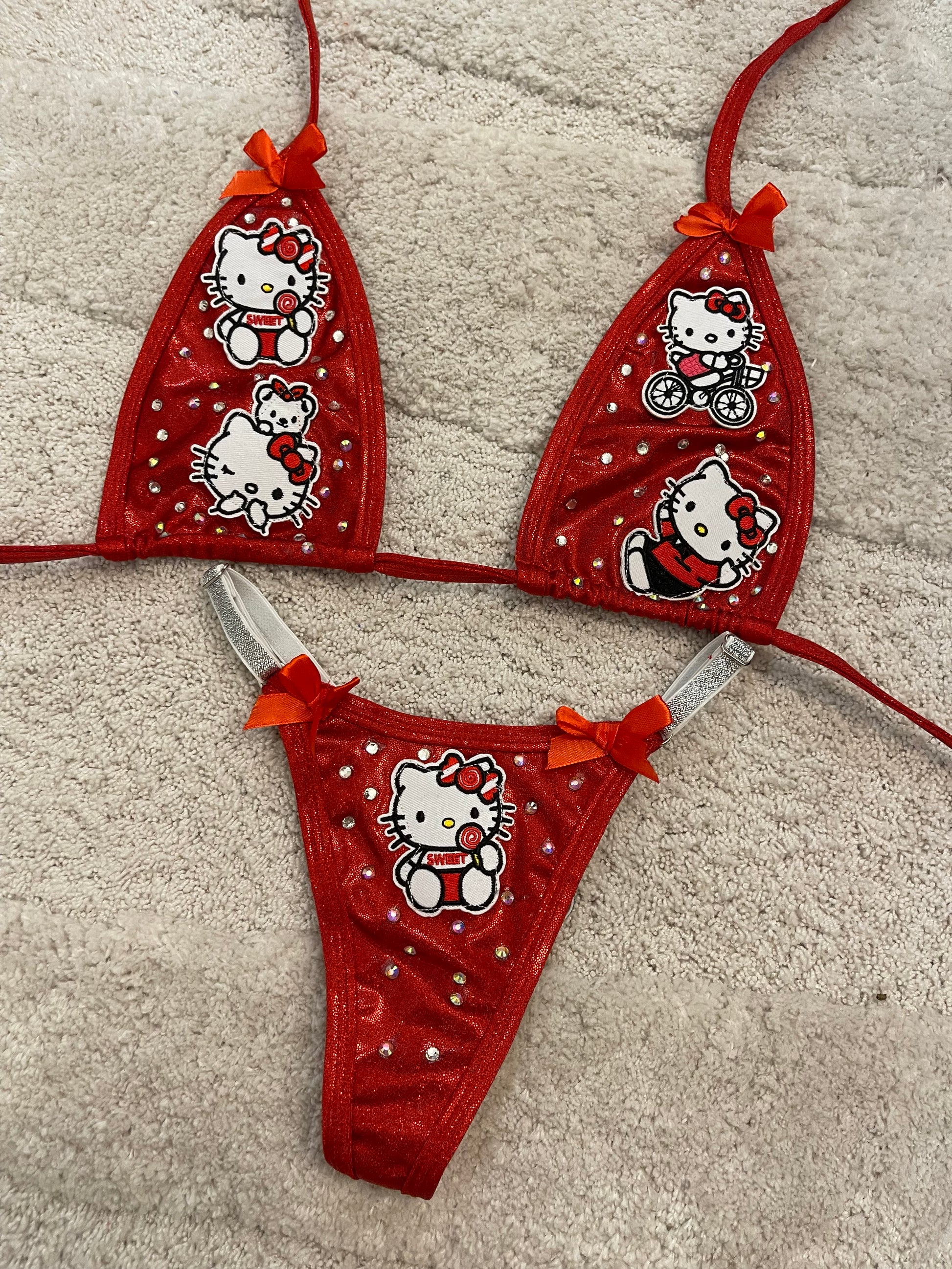 Suit kitty red 052
