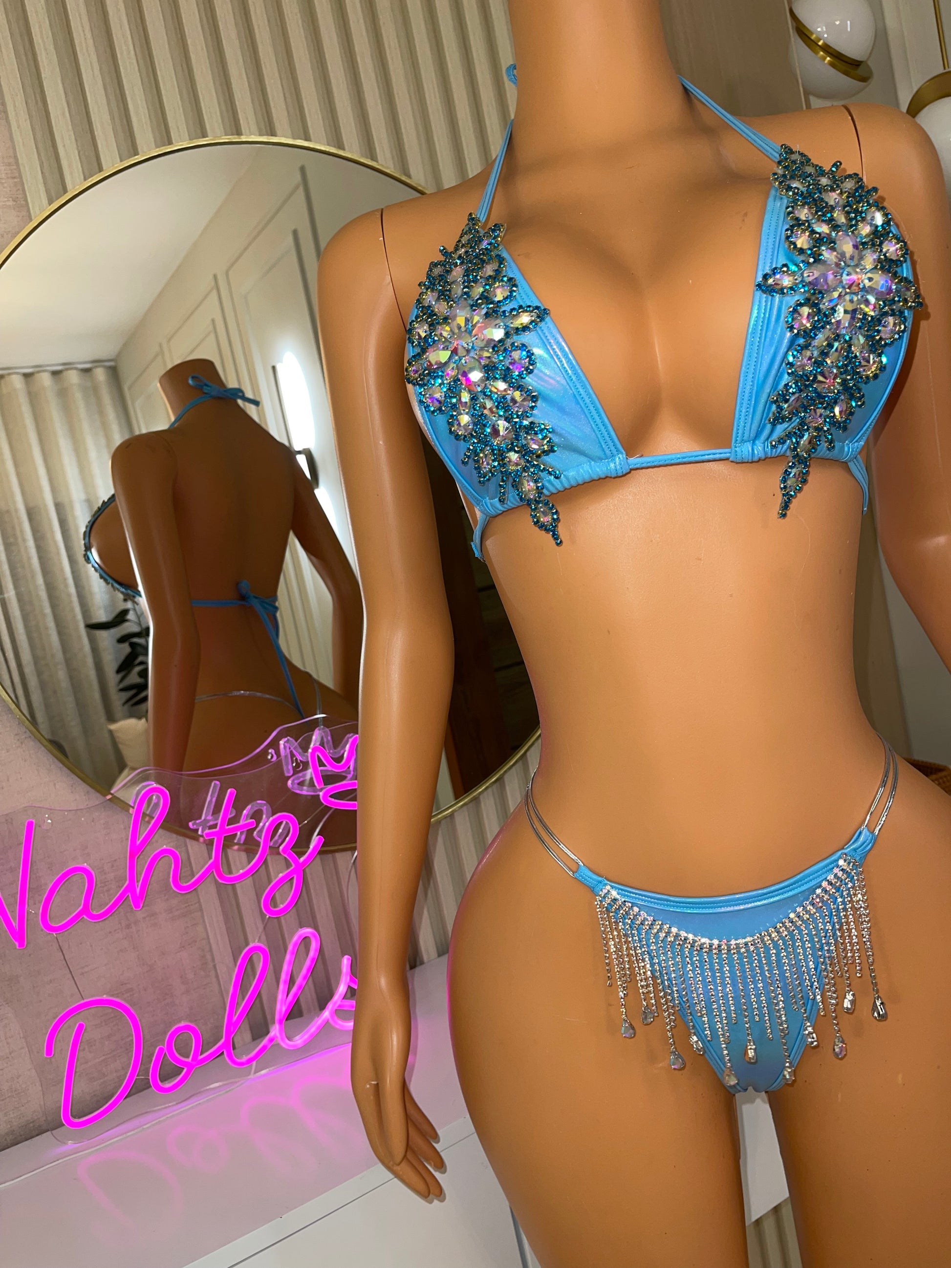 Diamond blue 053