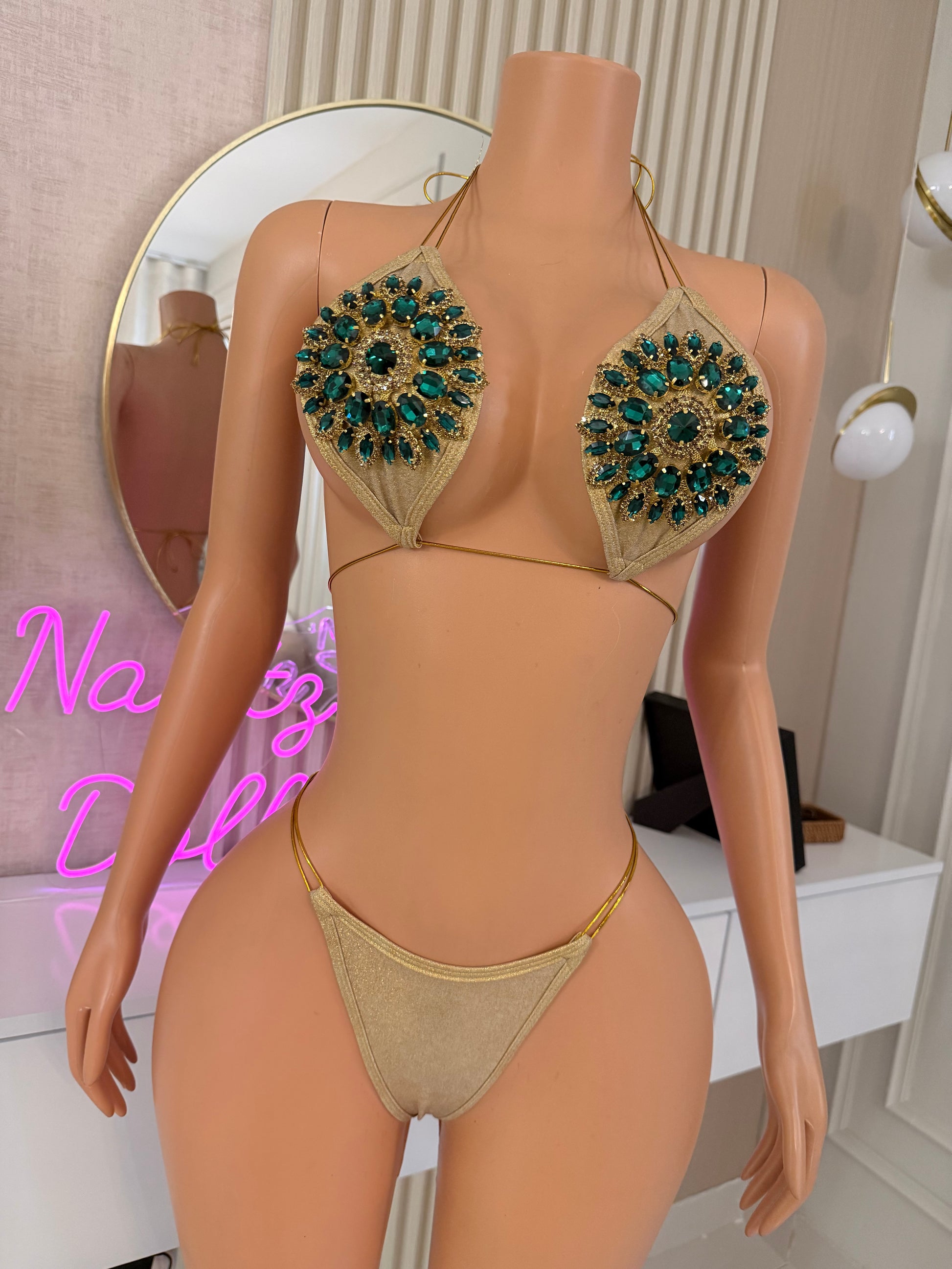 Luxury 070