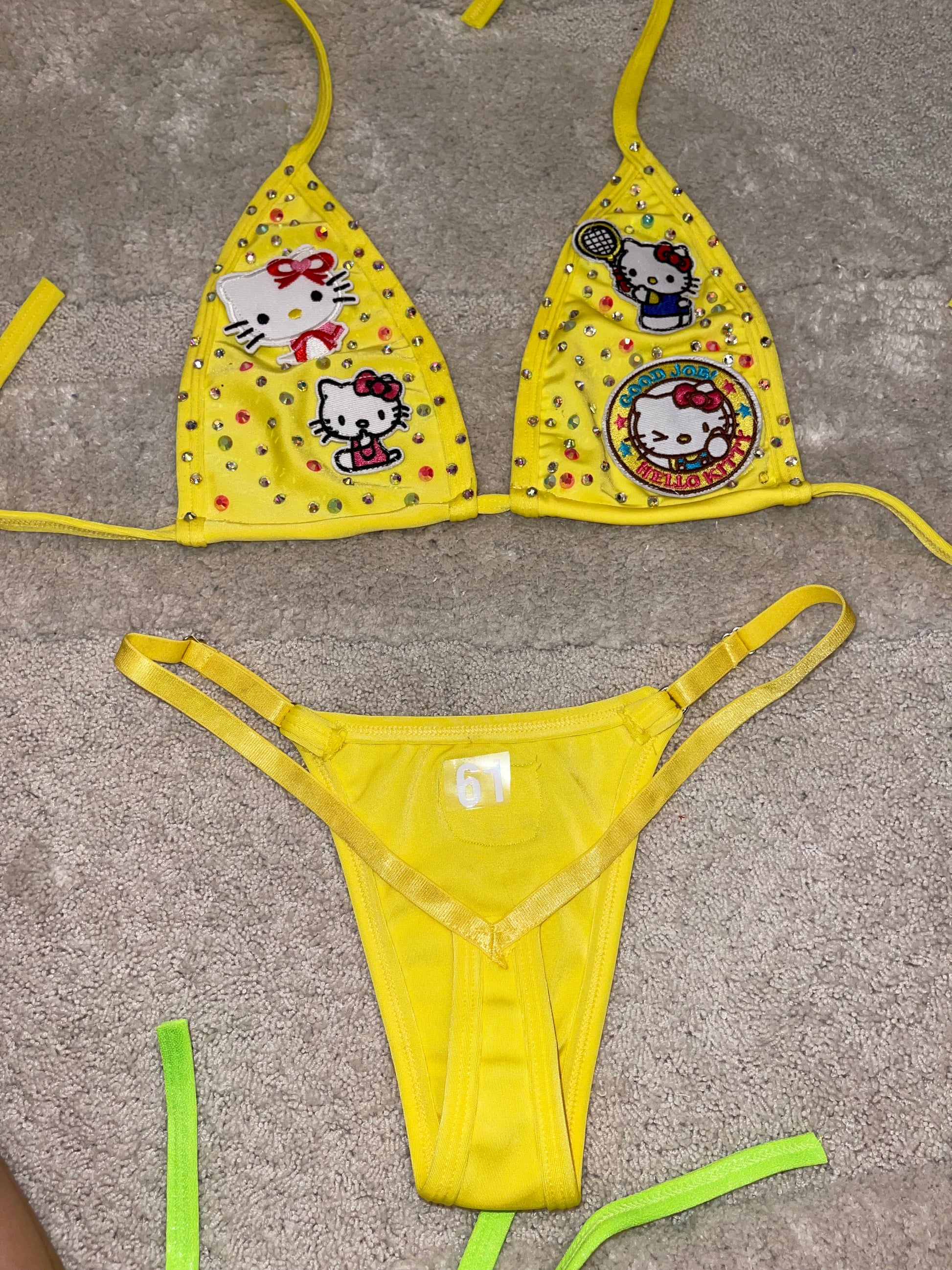 Kitty yellow 061