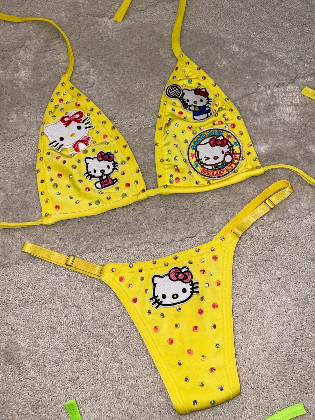 Kitty yellow 061